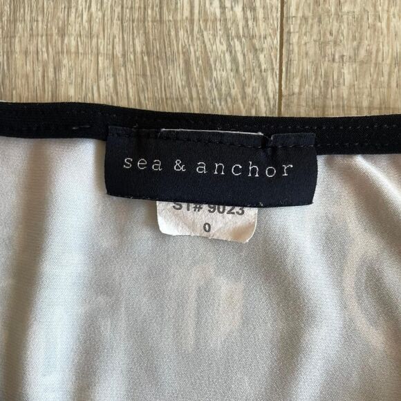 Y2K Newspaper Print Black & White Tunic Top McBling NYC Reputation Taylor Swift - Picture 8 of 8